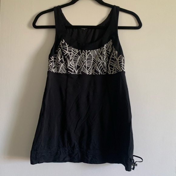 Lululemon Athletica Run: Ta Ta Topper Black/Pretty Palm Angel Wing Tank size 6 - Picture 10 of 15